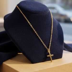 Minimalist Gold Cross Pendant Necklace